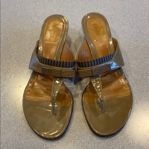FENDI light brown thong sandals with bow